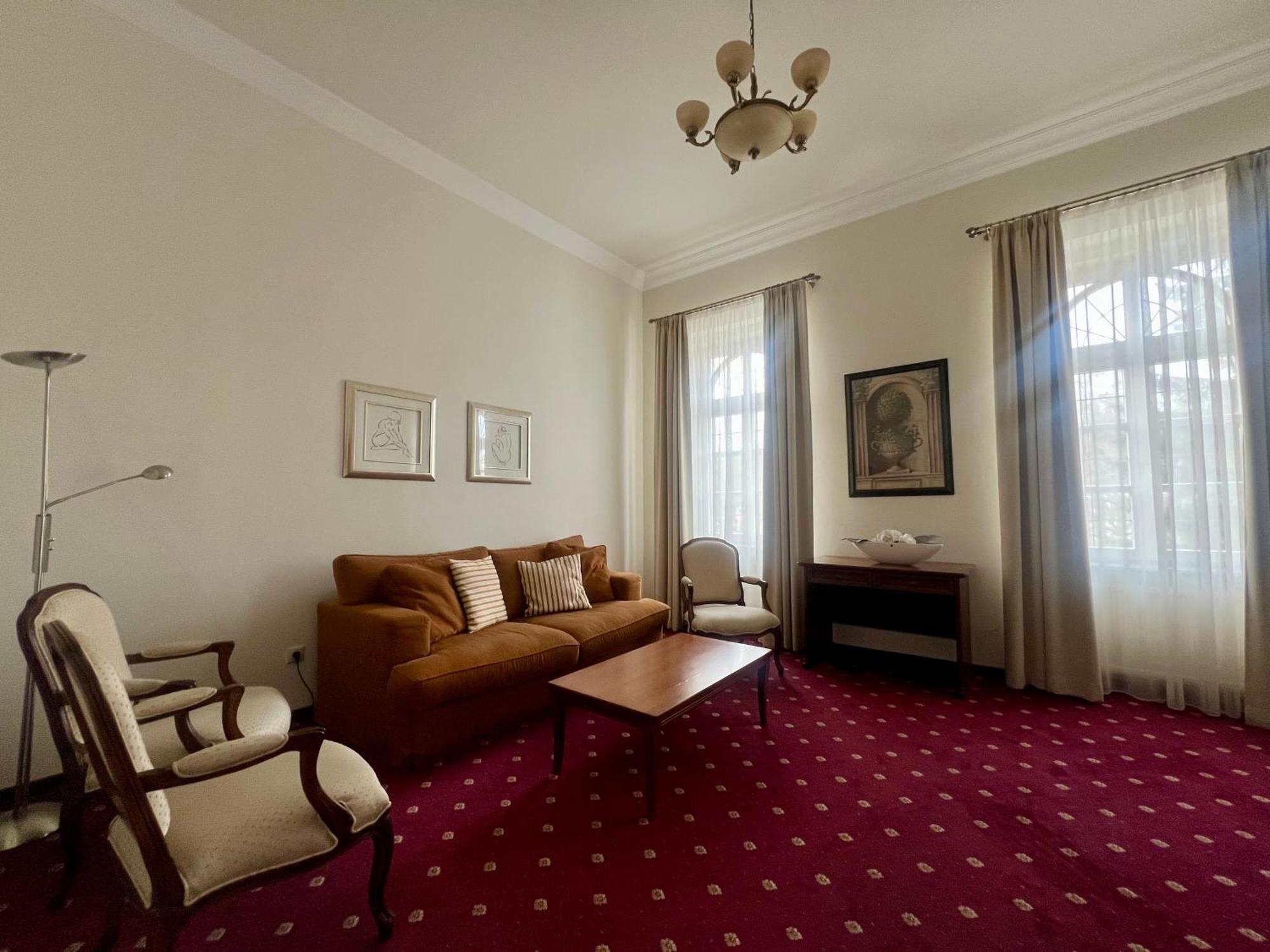 Two-Bedroom Suite,1746855553:JPEG