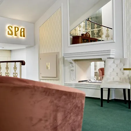 Hotel Maxim-3