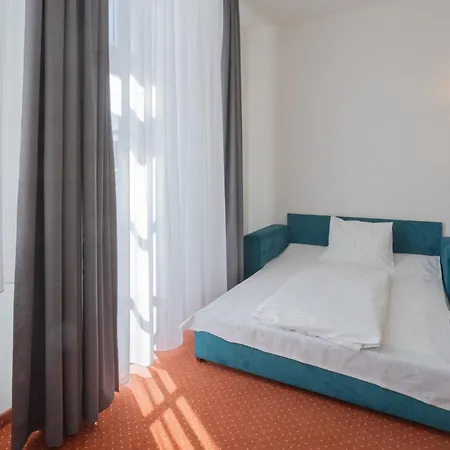 Hotel Flora-3